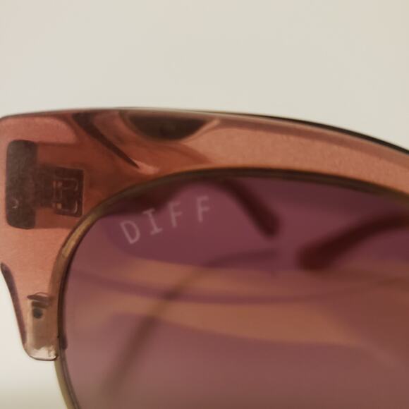 DIFF Eyewear Stella Polarized Sunglasses Womens Pink Gradient Round QG-TB3P #11S main image 5